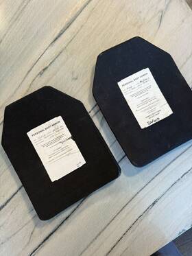 28340-m Ads 7.62 Mm Apm2 Body Armor Plates Size Med And Lrg Level Iiia Mnfg 10/12 7/12