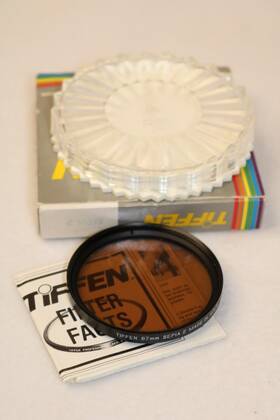 67sep2 Tiffen 67mm Sepia 2 Filter - Gently Used With Box Case And Manual Look 67sep2 Tiffen 67mm Sepia 2 Filter - Gently Used With Box Case And Manual Look