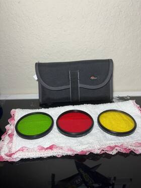 82dy15 Tiffen 82mm Lens Lot Of 3 Yellow Heliopan Red B W Green 061 With Case