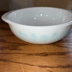 Vtg Pyrex Frosted Garland 55 023 1/2 Qt Bowl Dish Teal Light Blue Snowflake. Fixed Price $49.95.